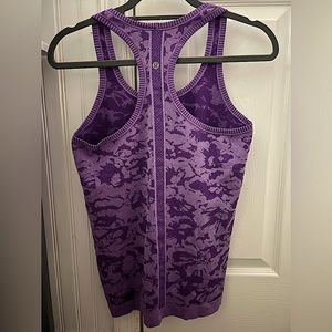 Lululemon tank size 8